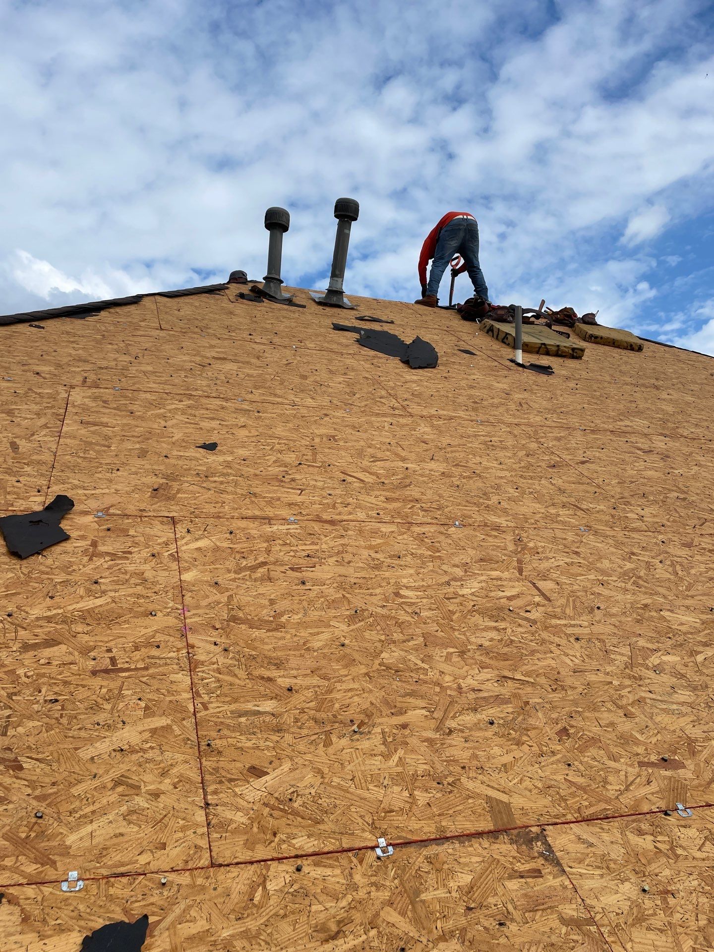 Residential Roofing Installation using Owen's Corning Duration (Lifetime) Shingles by Roof Repair Company