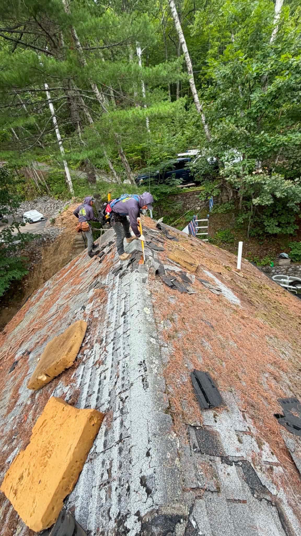 π Fresh Owens Corning Roof in Waterboro, Maine! π² by Tall pine roofing