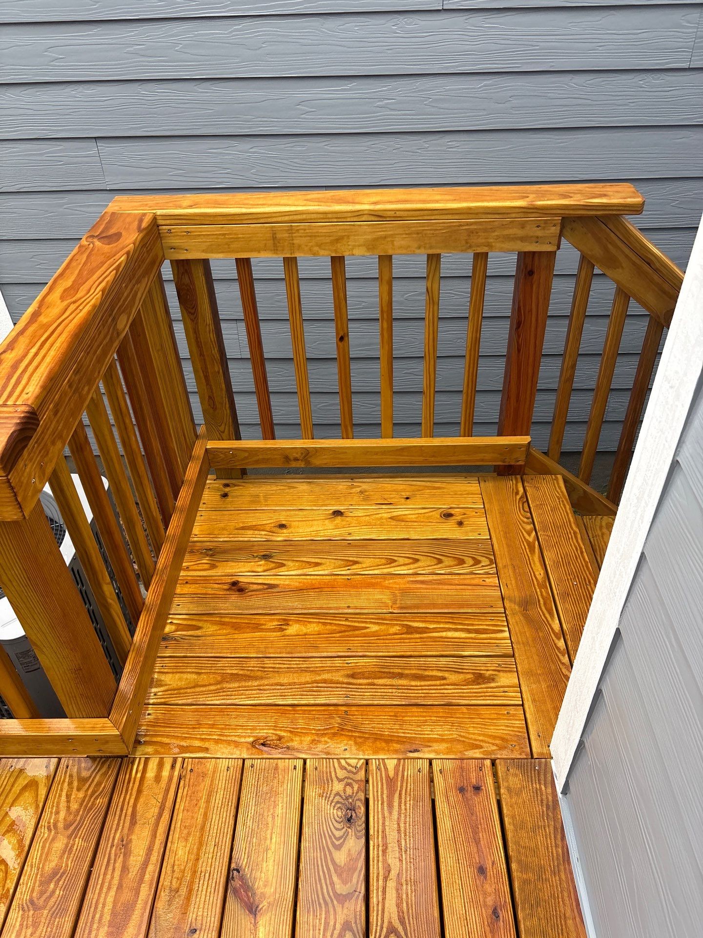 Wood Deck using Wood Sealant by DuraSeal