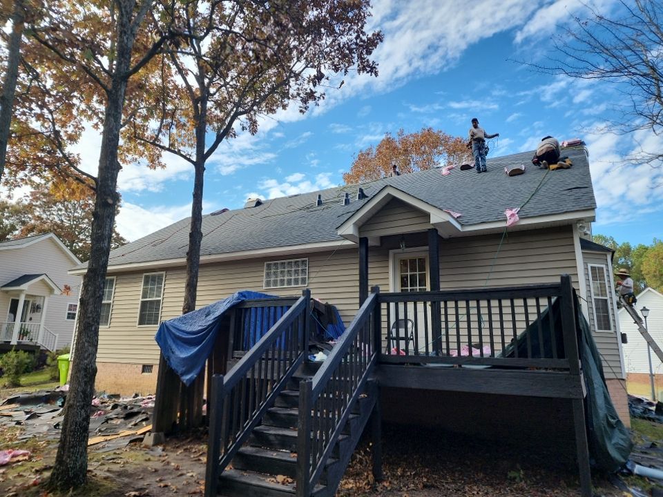 Residential Roofing Installation using Owens Corning Oakridge- Williamsburg Gray by Indigo State Roofing