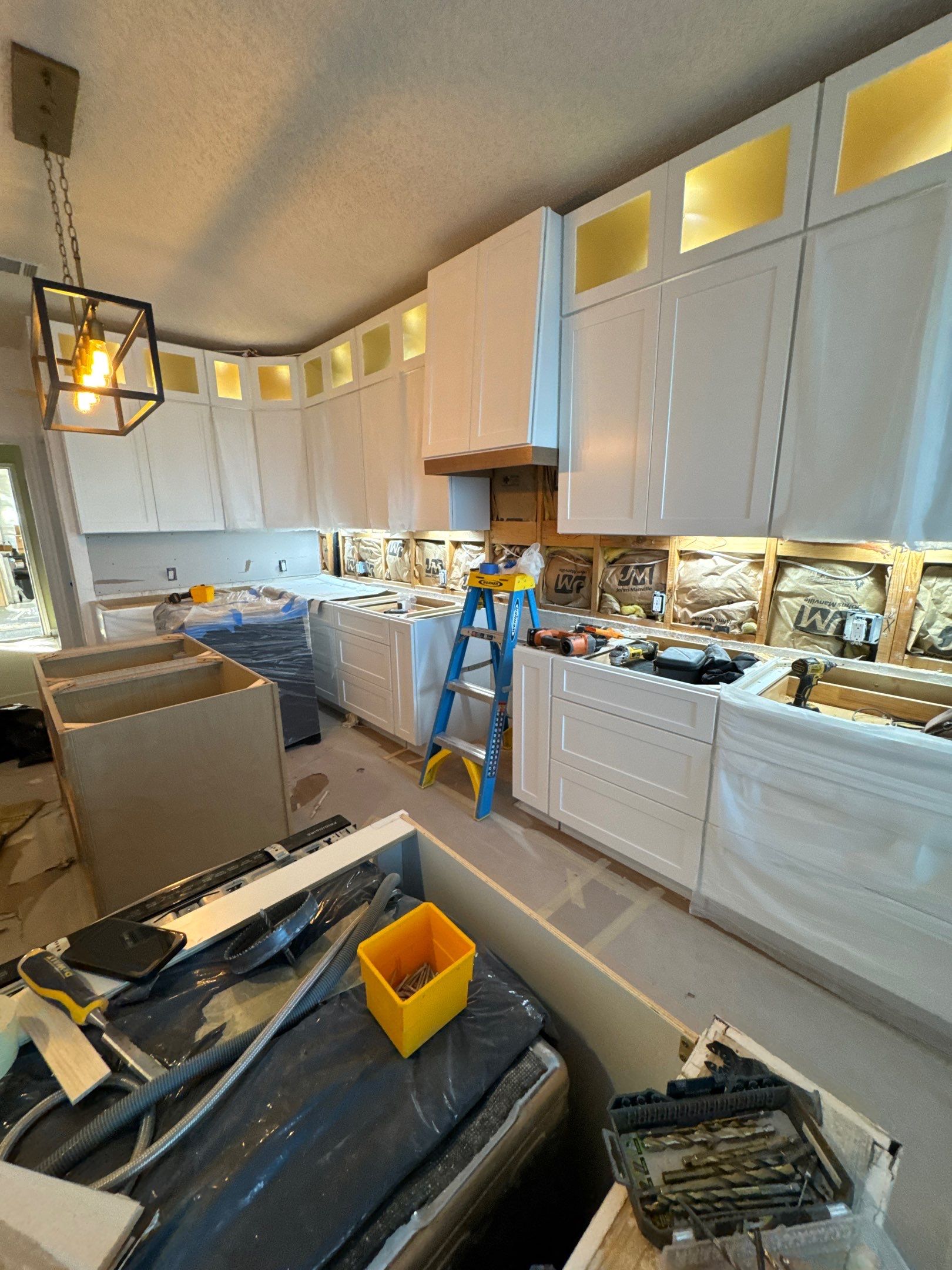 10-Day Luxury Kitchen: Custom Artistry & Waterfall Island Elegance by Tibi Soli LLC