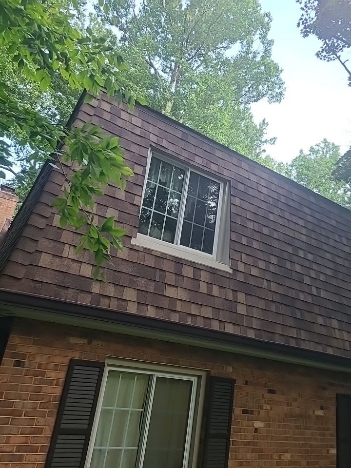 Fairfax Station: CertainTeed Landmark Pro Designer Shingles in Max Def Resawn Shake by RM Banning, Inc.