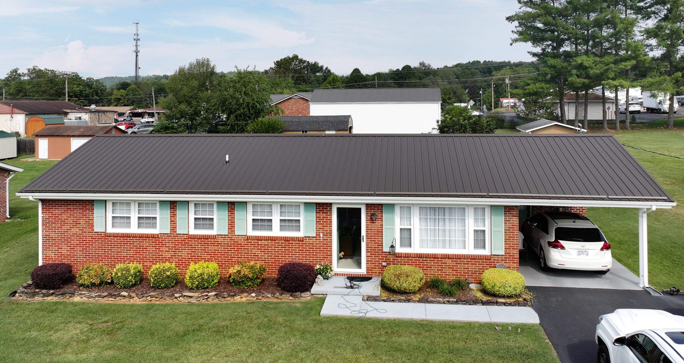 Winters Residence by Omnia Roofing