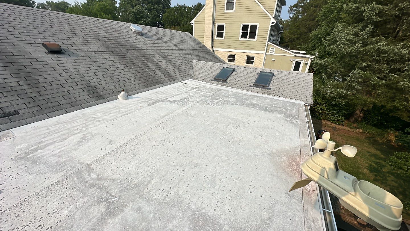 Arlington: CertainTeed Landmark Designer Shingles in Colonial Slate by RM Banning, Inc.