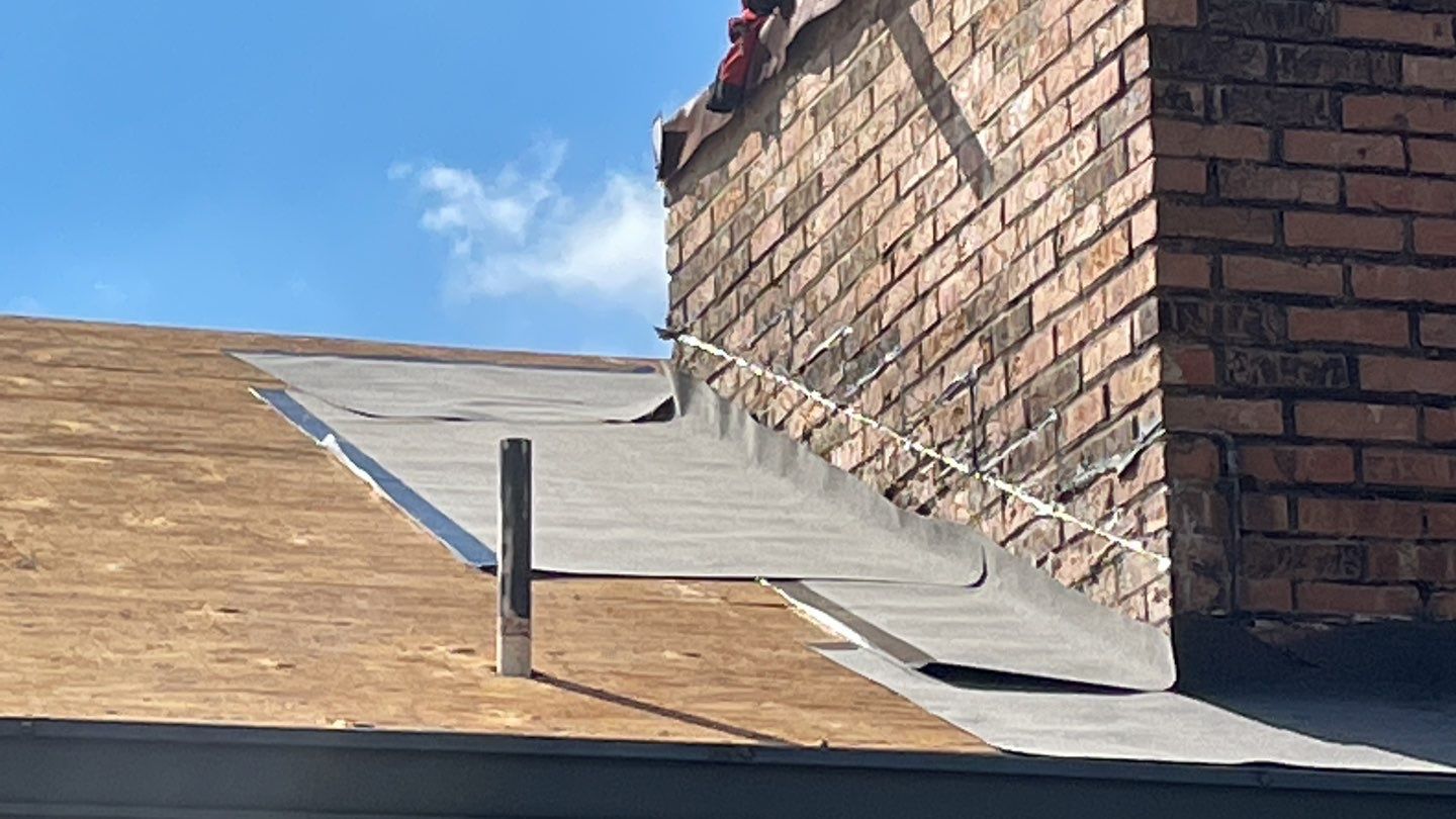 Residential Roofing Installation using Owens Corning Oakridge Roofing System by Undersun Roofing 