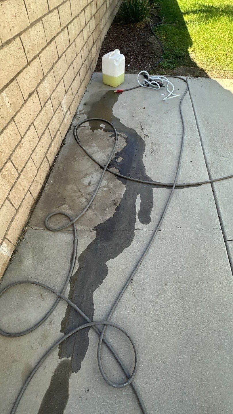 House washing, window cleaning, and screen repair by Property Cleaning Experts