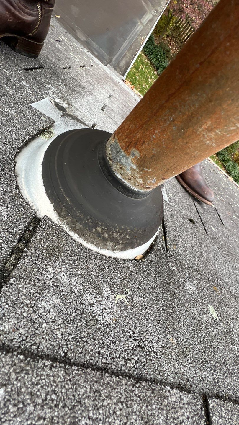 Arlington: CertainTeed Landmark Designer Shingles in Cobblestone Gray by RM Banning, Inc.