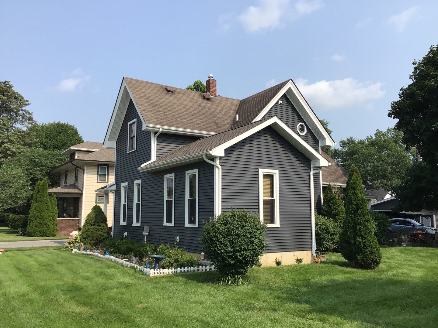 Residential Roofing Installation using Vic West Nothridge Slate by 4Ever Metal Roofing