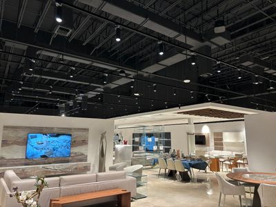Aventura Comercial