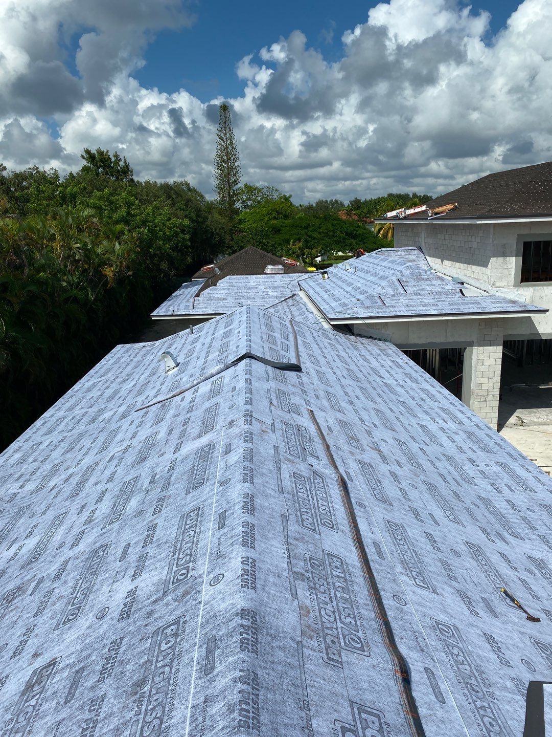 Crown Windsor Slate - Charcoal Black Color by Istueta Roofing