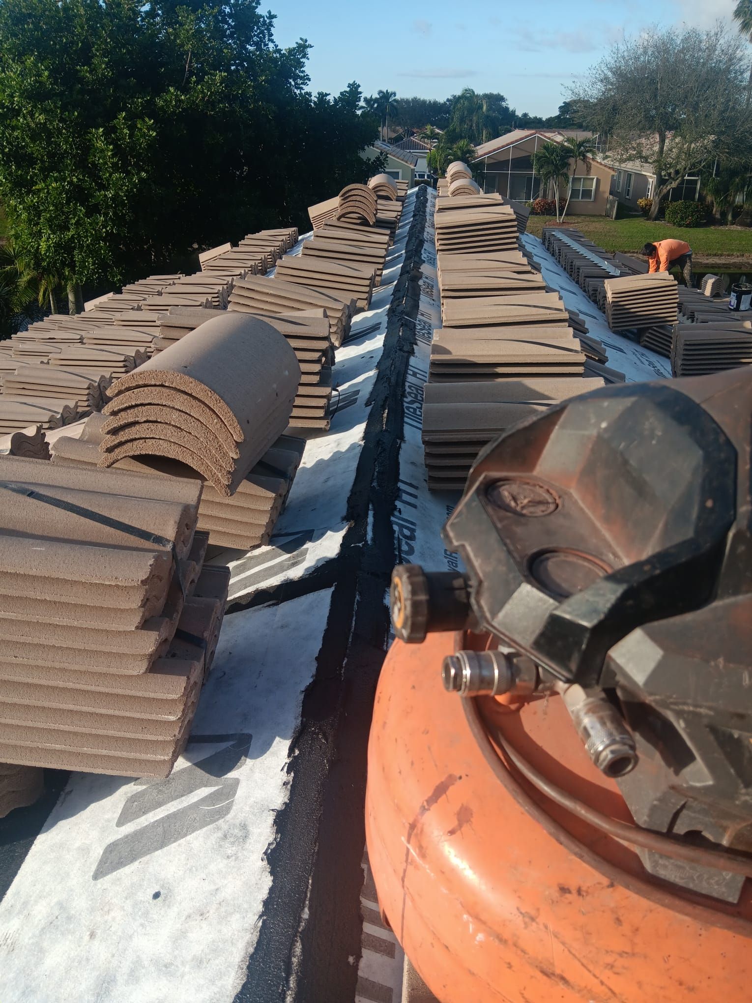 Tile Roof Replacement in Boca Raton – Expert Craftsmanship & Fast Turnaround by Aastro Roofing