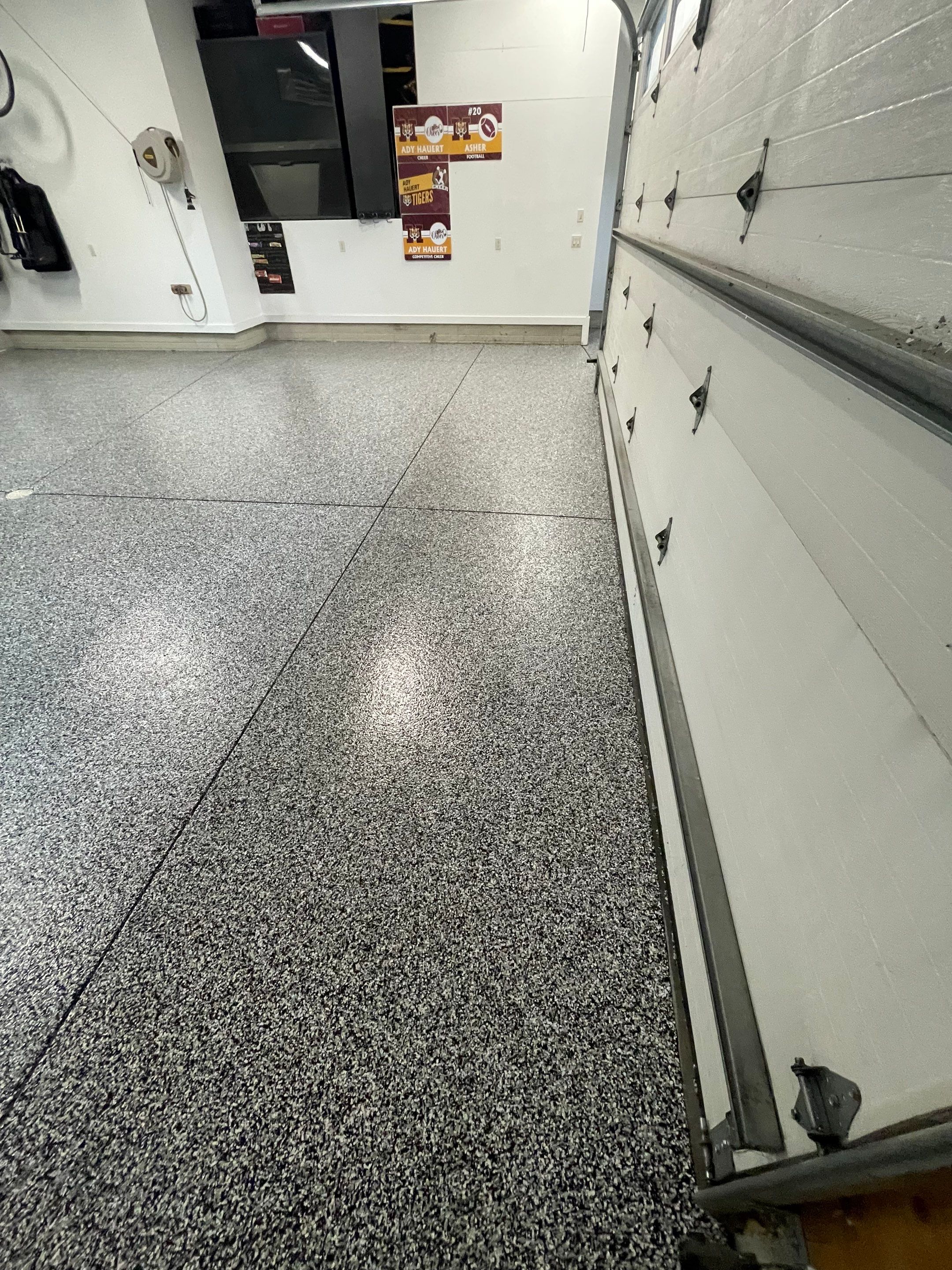 Garage Floor Coating and Domino Flake Finish in Sioux Falls by Select Painting, Coatings & Garage Cabinets