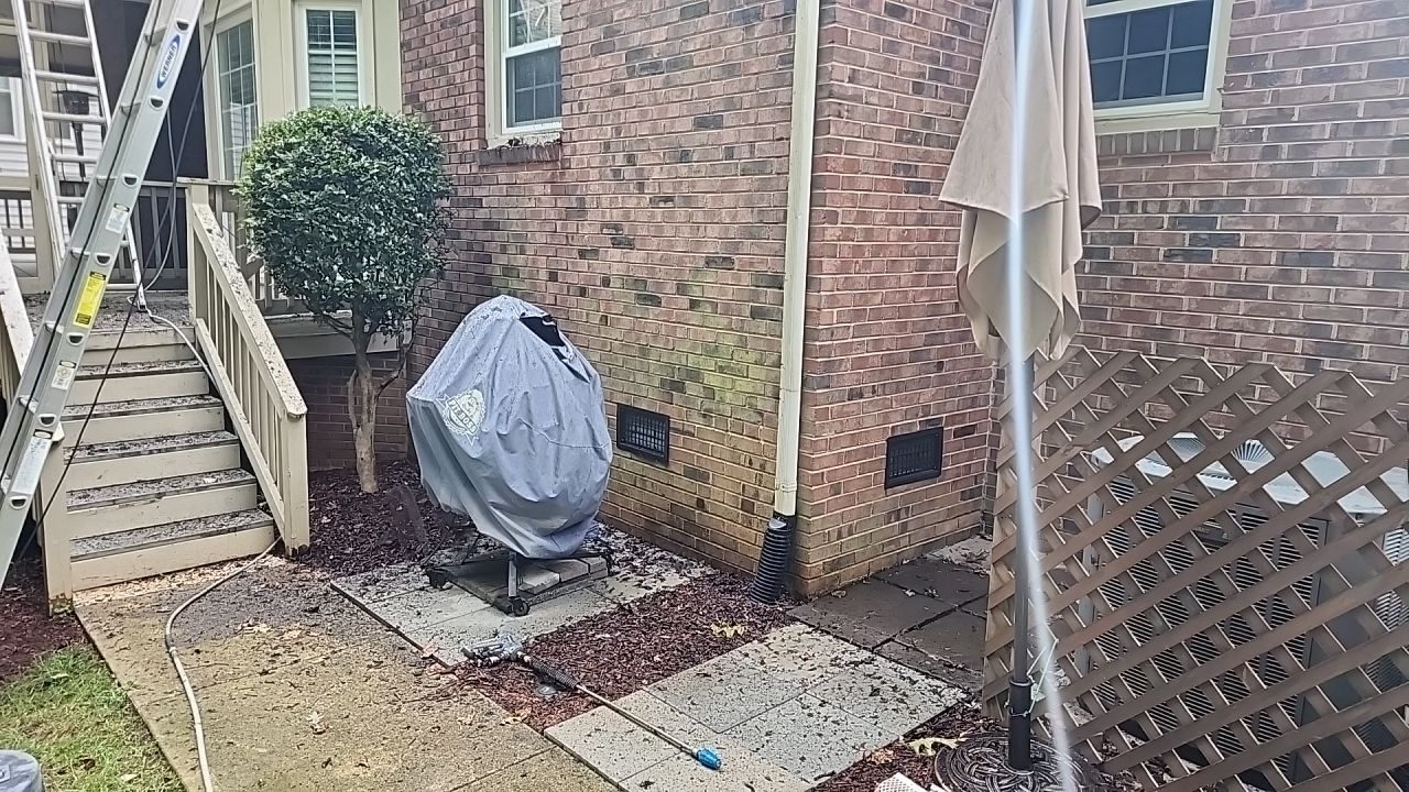House Wash using cleaner by Power Wash Masters LLC