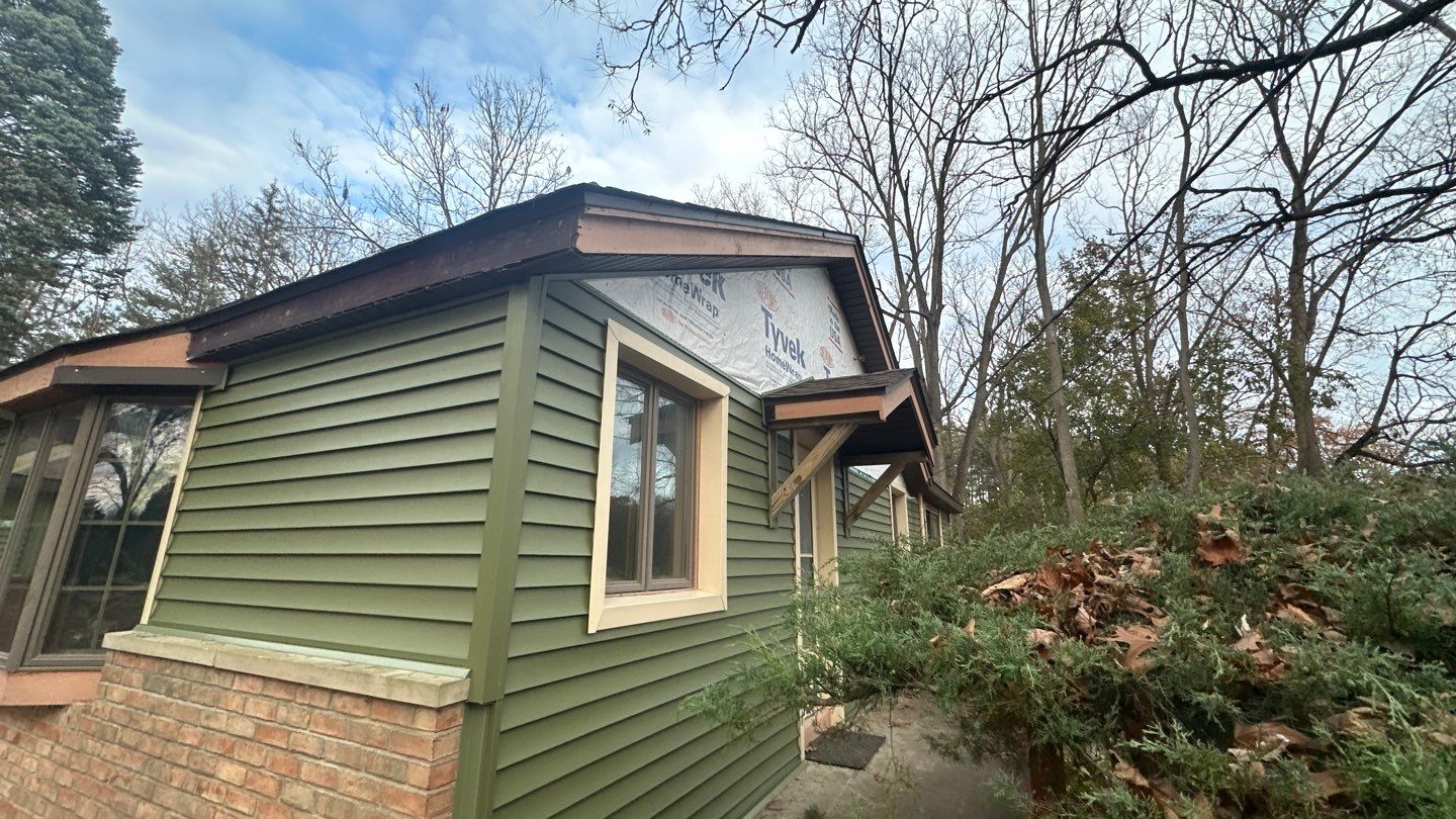 Siding Replacement using CertainTeed Restoration Classis D4 by 180 Contractors