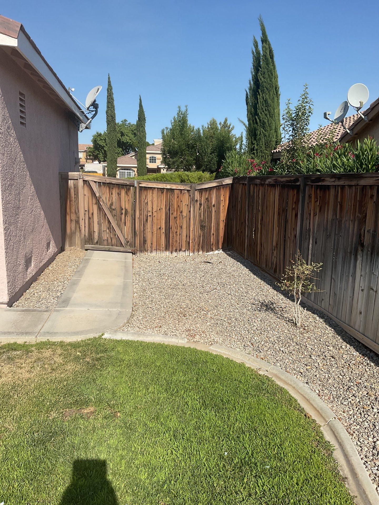 Fence Installation using Vinyl by Fence Guys Inc. 