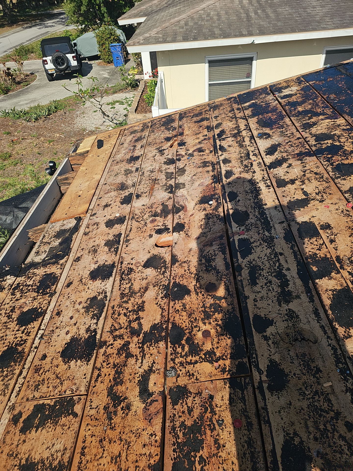 Project in St. Petersburg 33710 by Mitchell Roofing Company LLC 