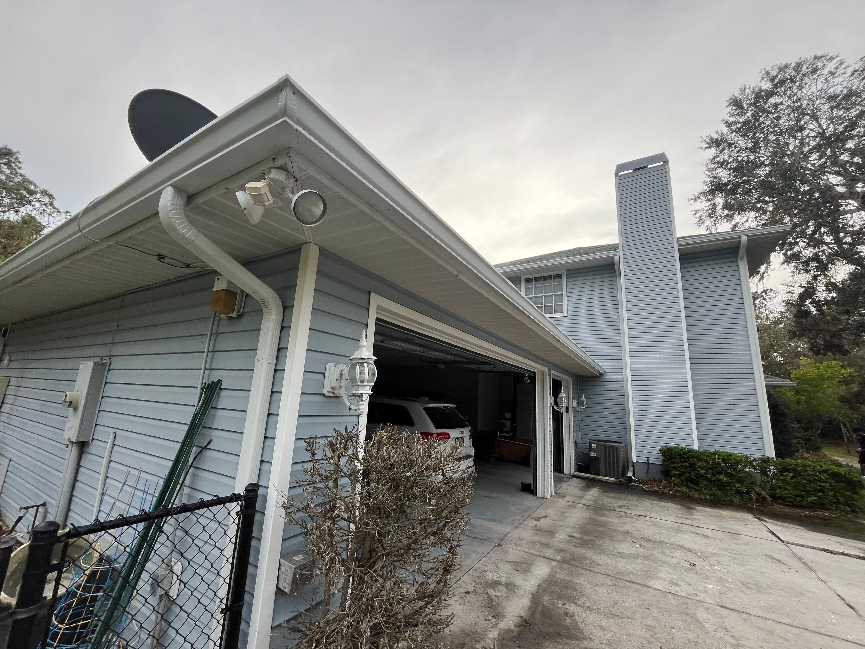 6-inch Seamless Gutters Installed in Bradenton FL by Gutter Professors