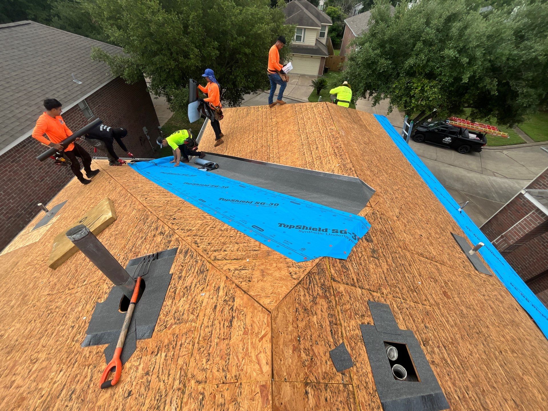 Residential Roofing Installation using Owen's Corning Duration (Lifetime) Shingles by Roof Repair Company