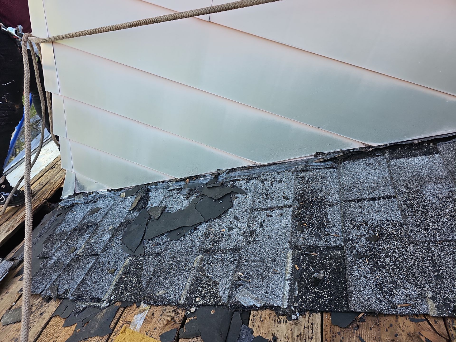 Roof Replacement Landmark PRO Charcoal Black by Winchester Roofing
