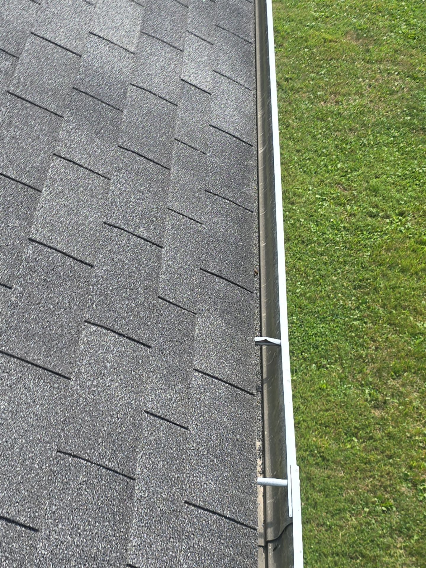 Commercial gutter cleaning Muncie, IN after photo with clean gutters