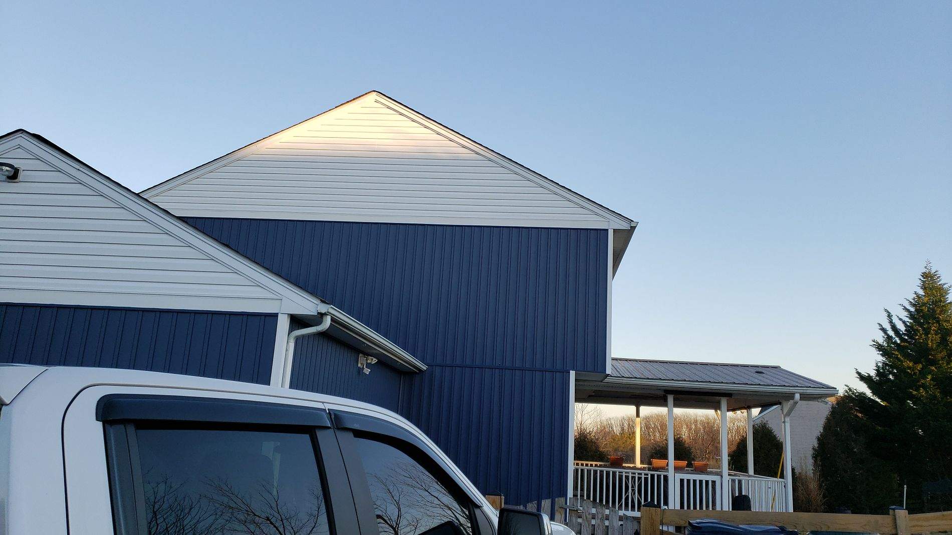 Provia Windows & CertainTeed Siding by Roof Right Inc