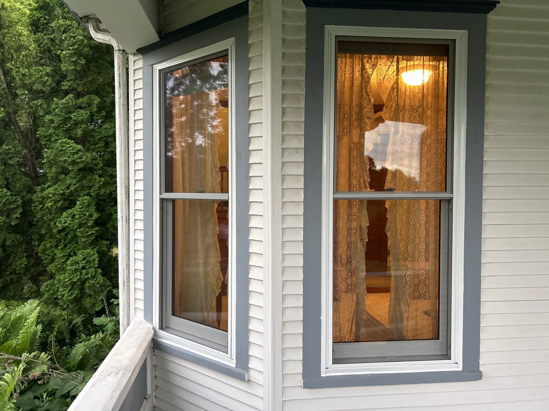 Windwo installation by United Windows and Siding LLC