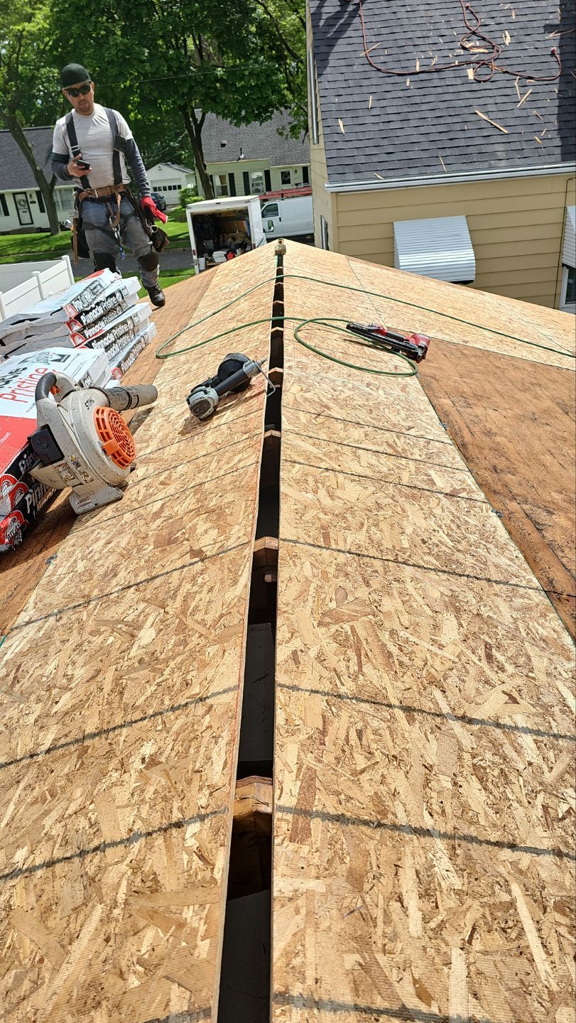 Atlas Pinnacle, Color, Black Shadow, Drip Edge, Color, White by Eagle Eye Roofing