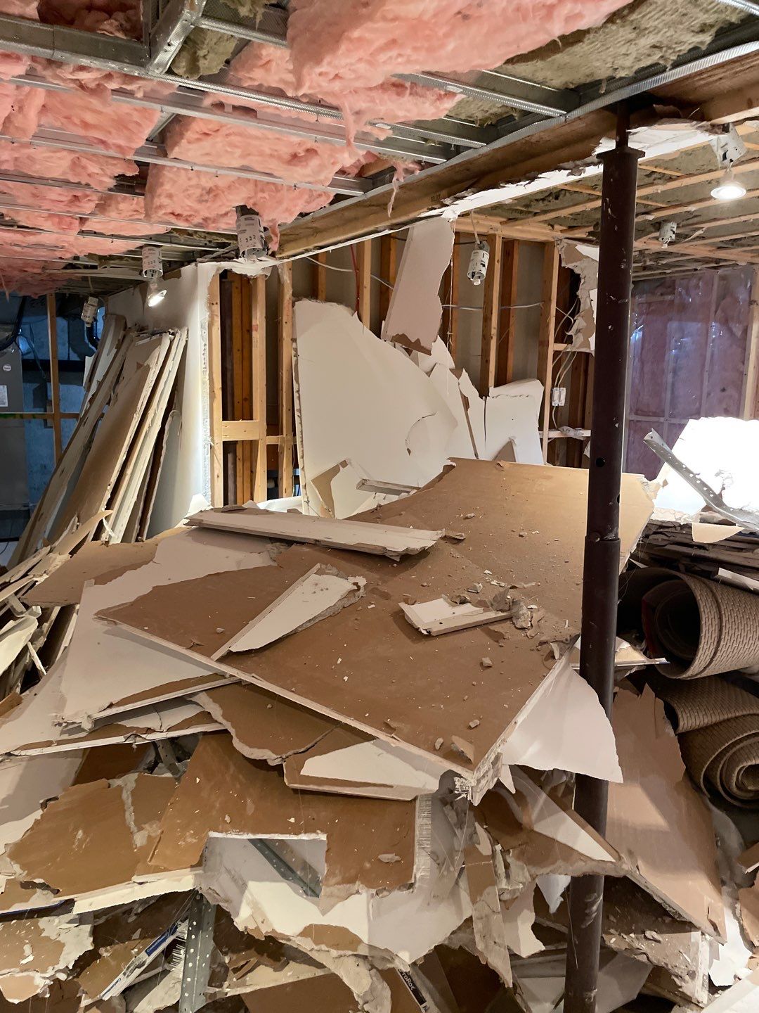 First response basement flood by Eco-Nature Construction Inc.