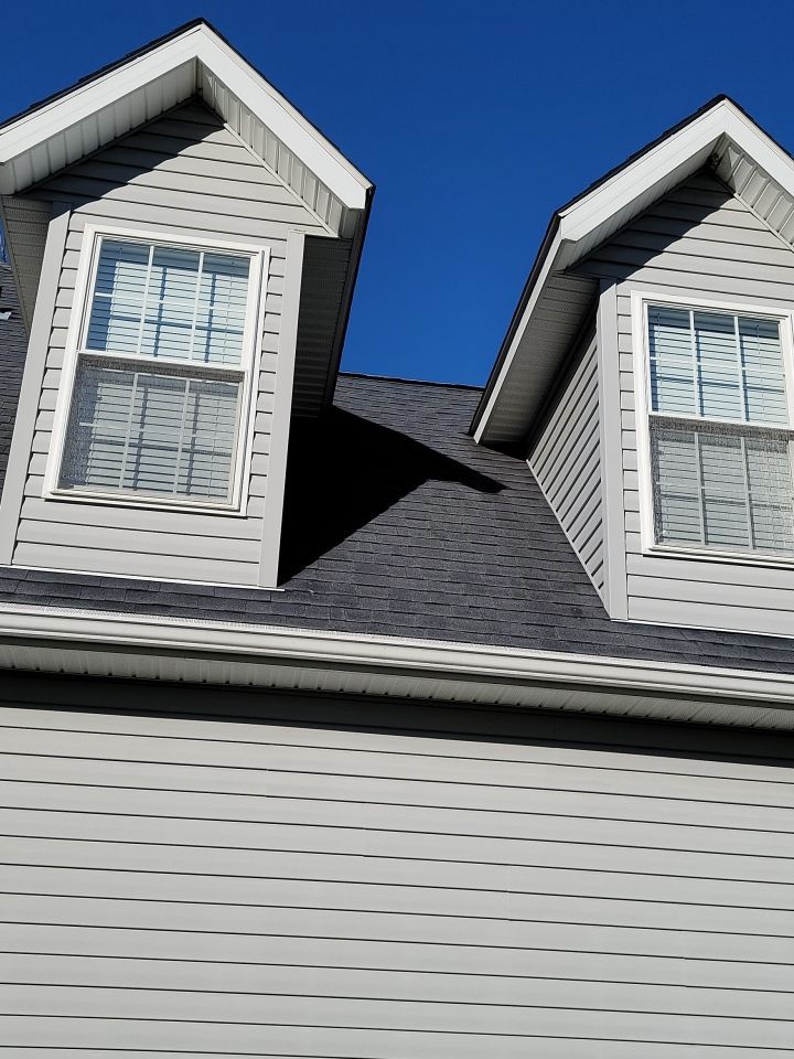 Brand: Atlas Pinnacle Color: Pristine Scotchgarde Black Drip: White by Eagle Eye Roofing