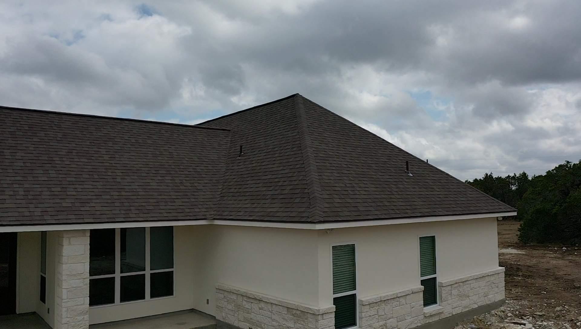 New Home Construction using Owens Corning 30 year Architectural Shingles by Premier Roofing and Contracting