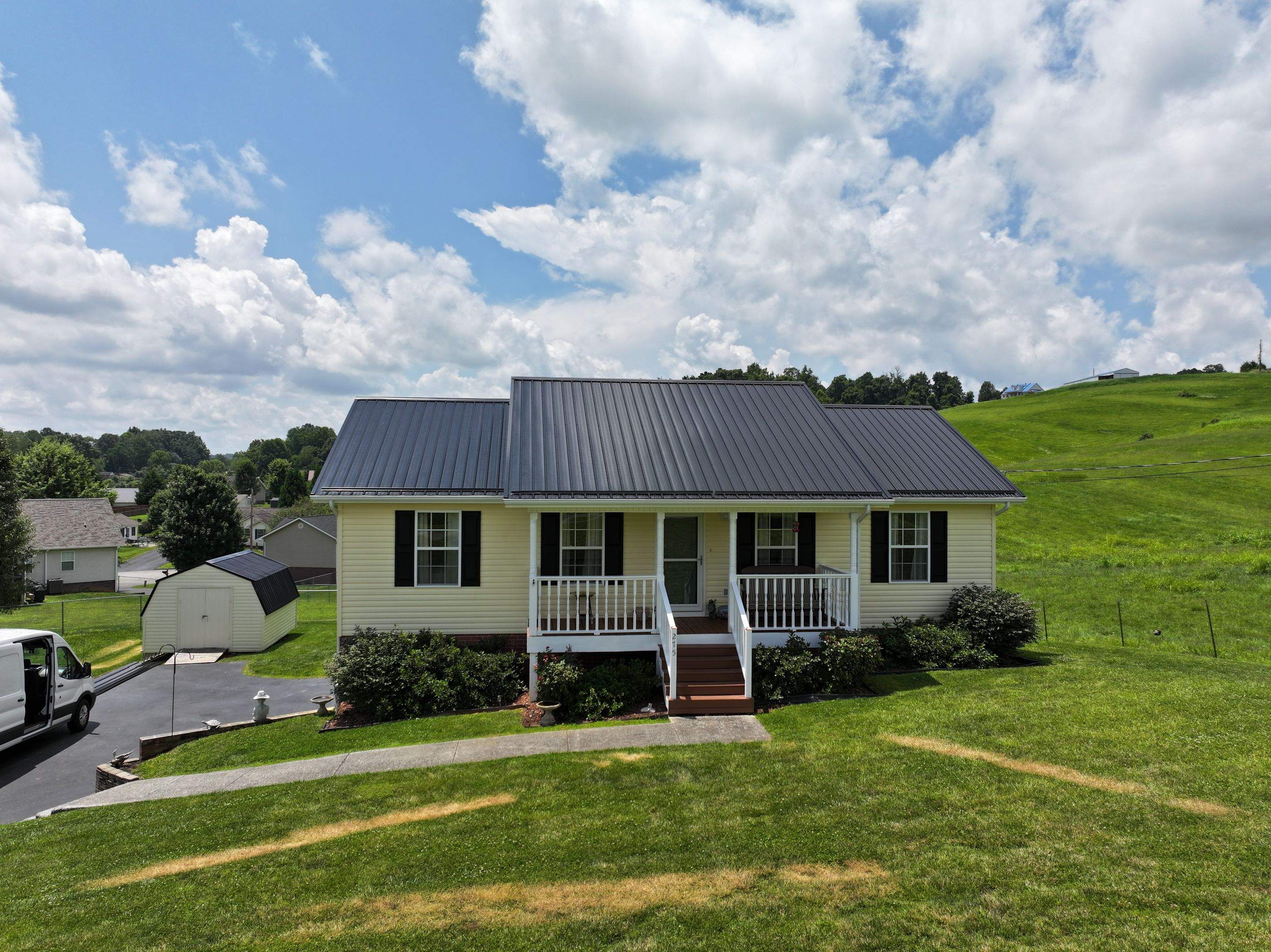 Shortridge Residence by Omnia Roofing