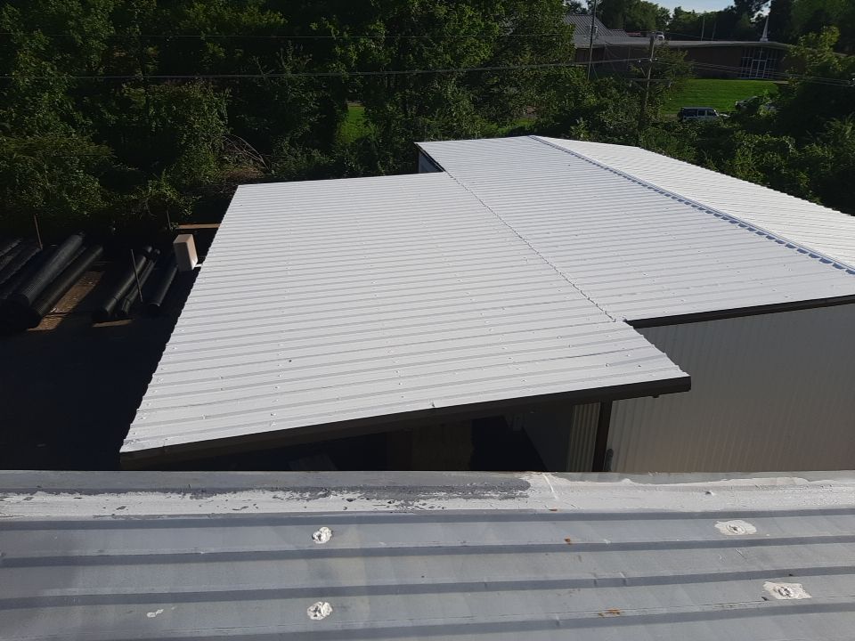 Sevier County Farmer's Co-Op by Hostetler Roofing