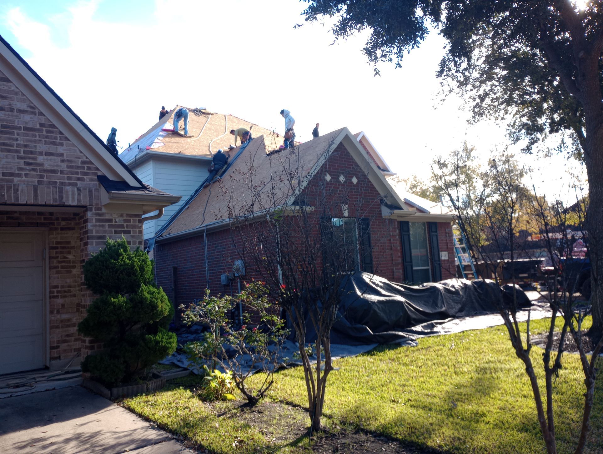 Residential Roofing Installation using Owen's Corning Duration (Lifetime) Shingles by Roof Repair Company