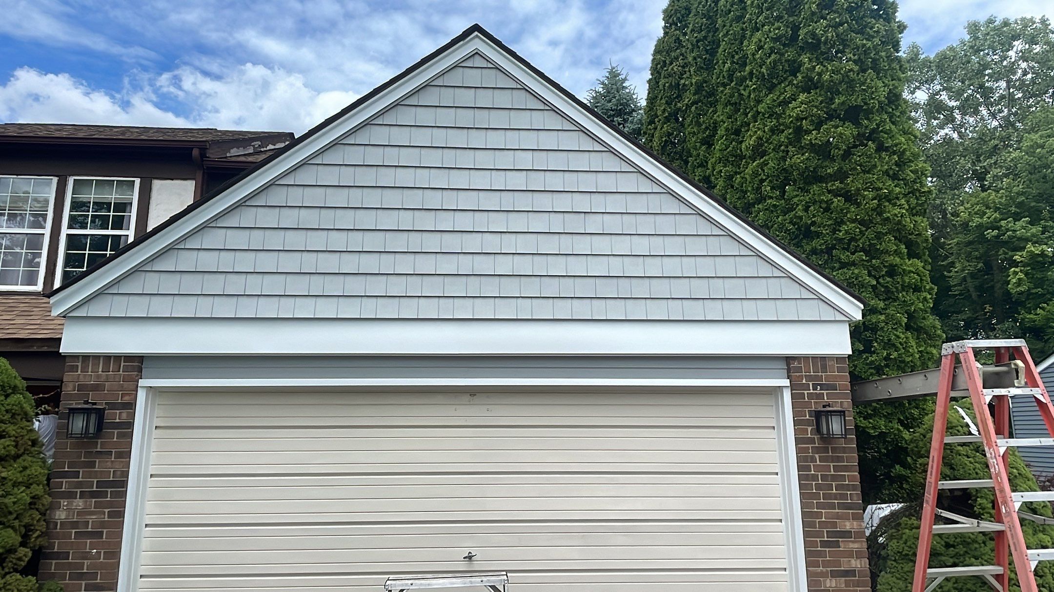 Siding Replacement using CertainTeed Restoration Classis D4 by 180 Contractors