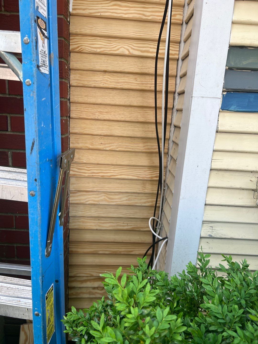 Alexandria: Siding Replacement with Solid Pine Wood Lap Siding by RM Banning, Inc.