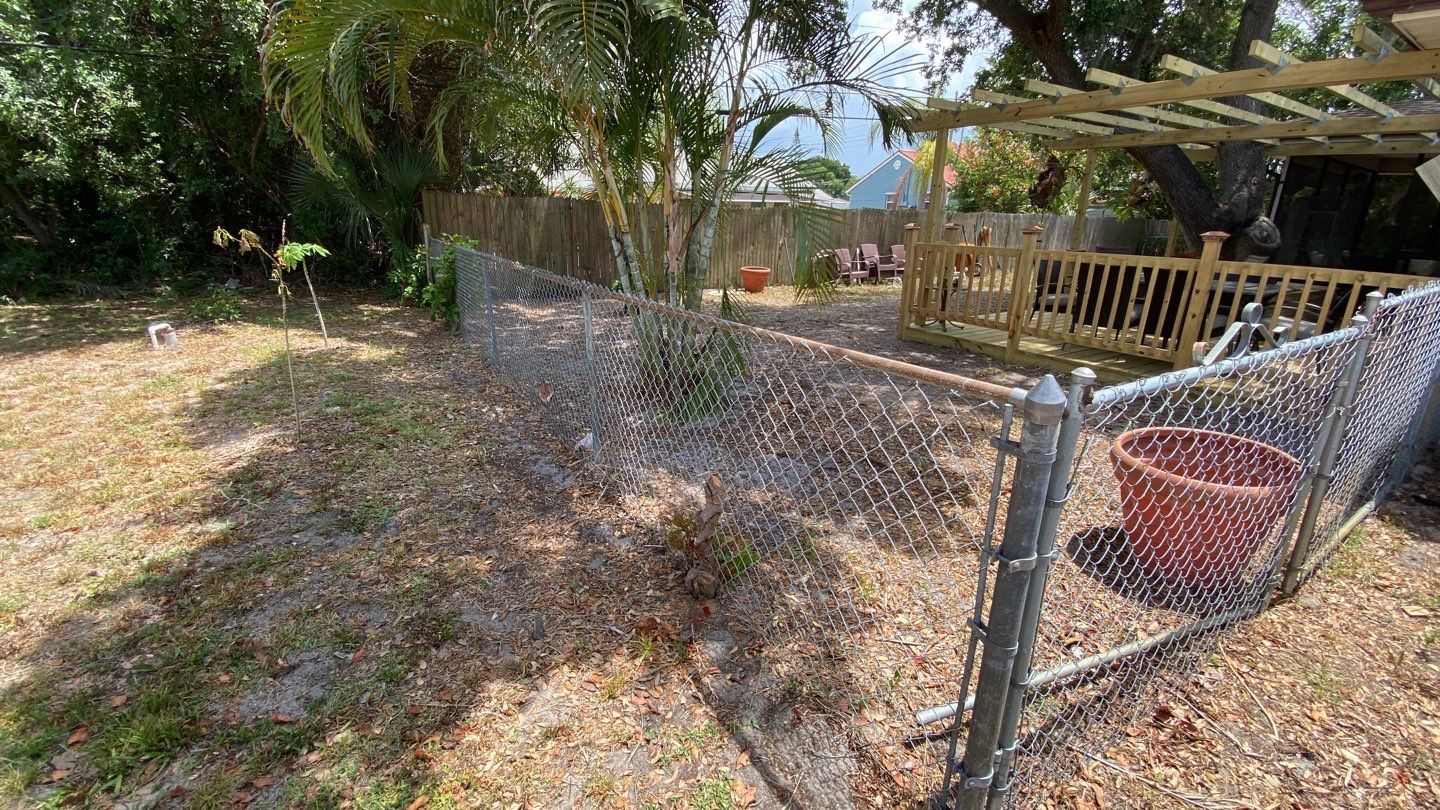 Venice, Florida  6 ft. White Vinyl Privacy Fence by Asap fence and gates, LLC