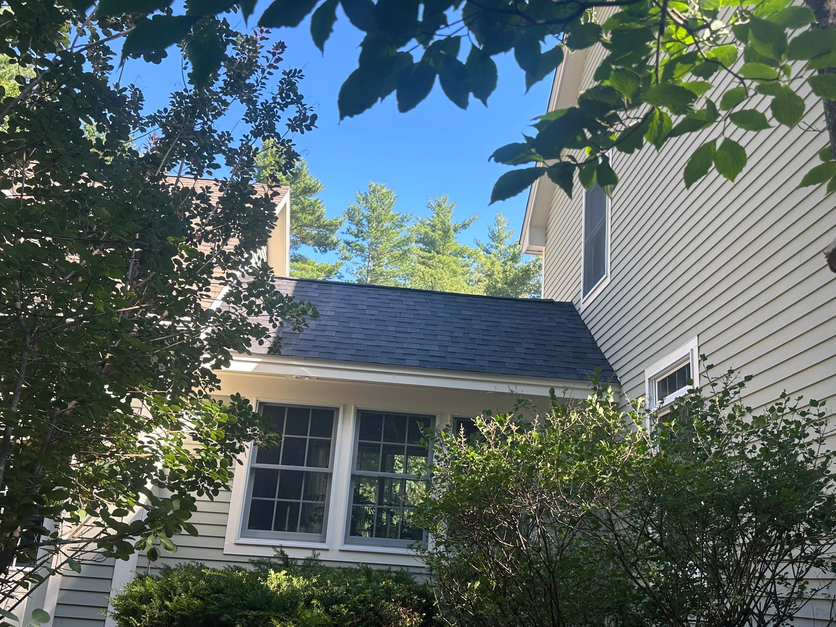 š IKO Roof Transformation in Berwick, Maine! š²šØ by Tall pine roofing