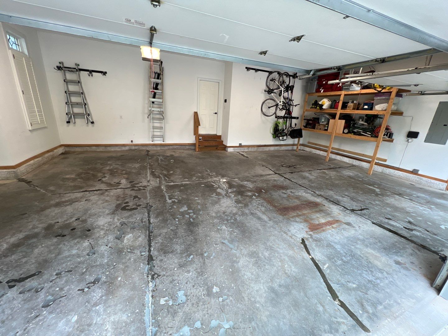 Garage Epoxy flooring  by Cutting edge painting 