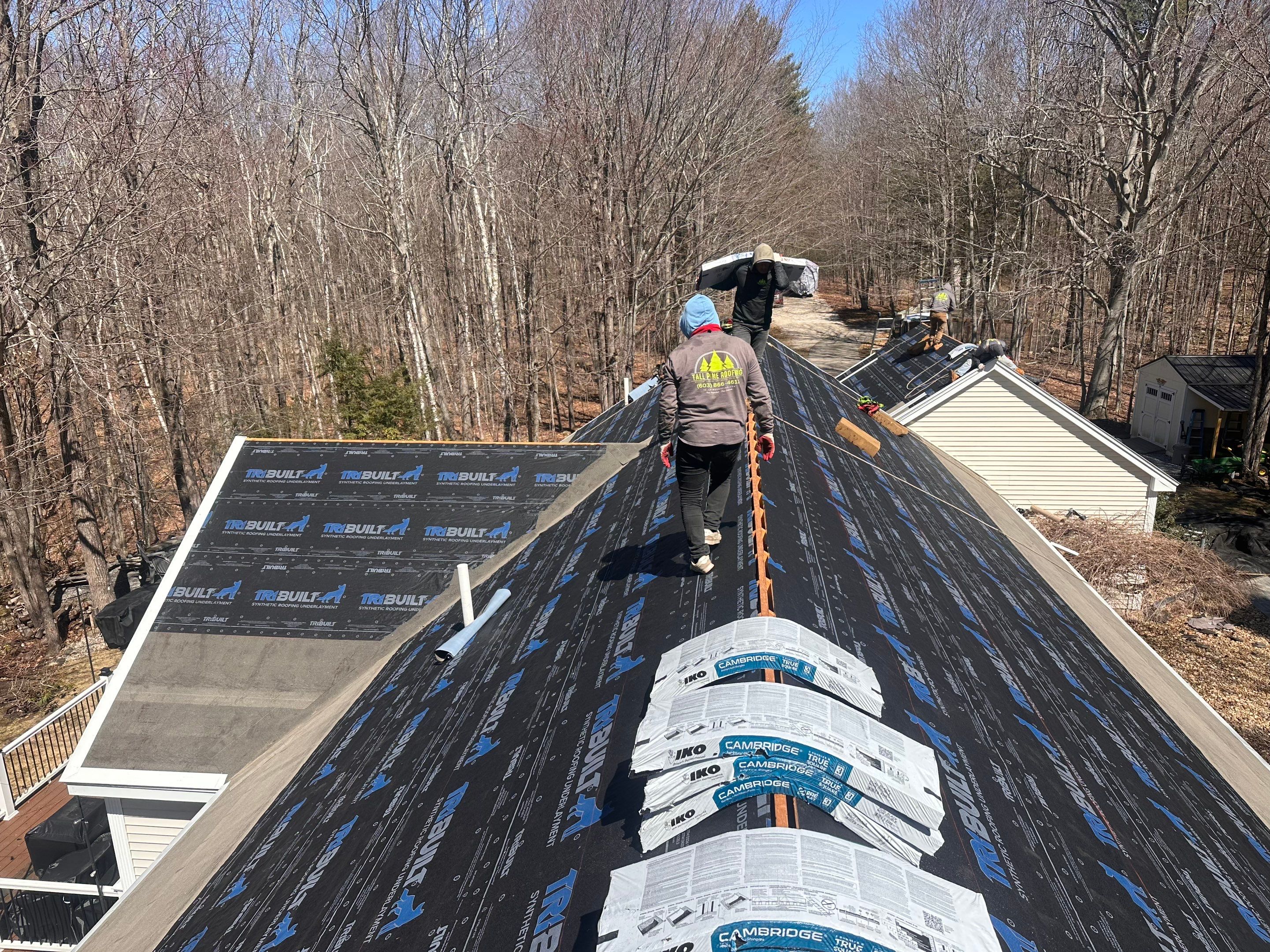 Vinyl Siding and Asphalt Roofing Replacement in Deerfield by Tall pine roofing