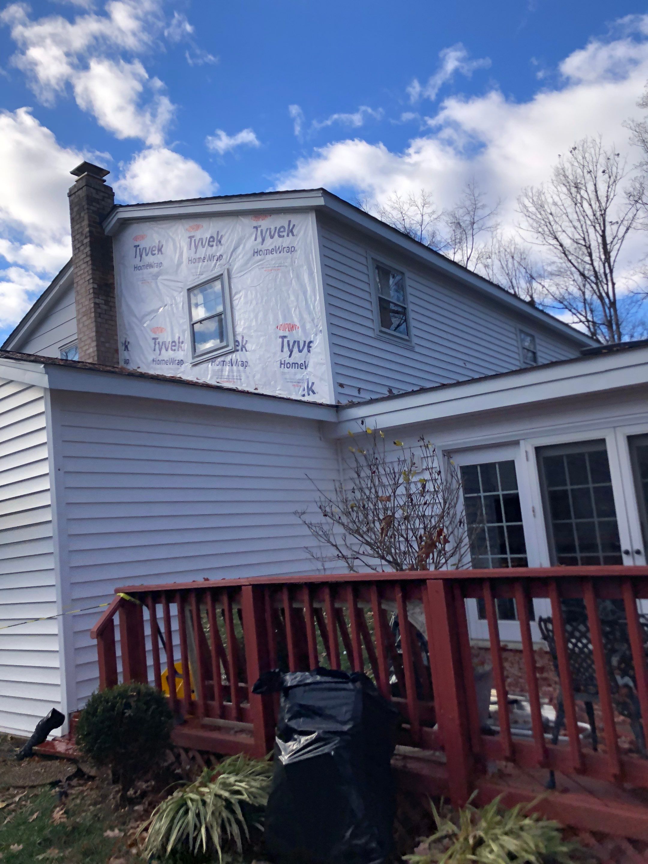 Springfield CertainTeed Charcoal Black Roof & CertainTeed Colonial White Siding by RM Banning, Inc.