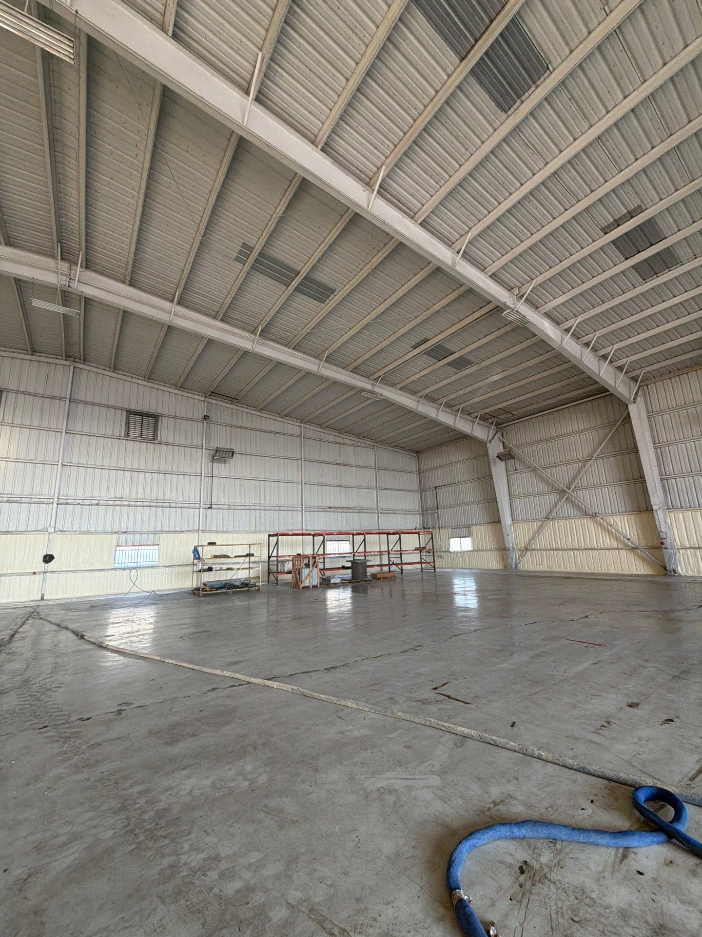 20,000 SF Airplane Hangar  by Apex Insulation Solutions