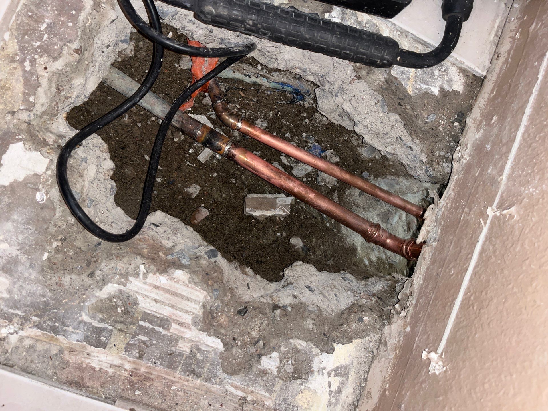 Installing Pipes by Us Plumbing