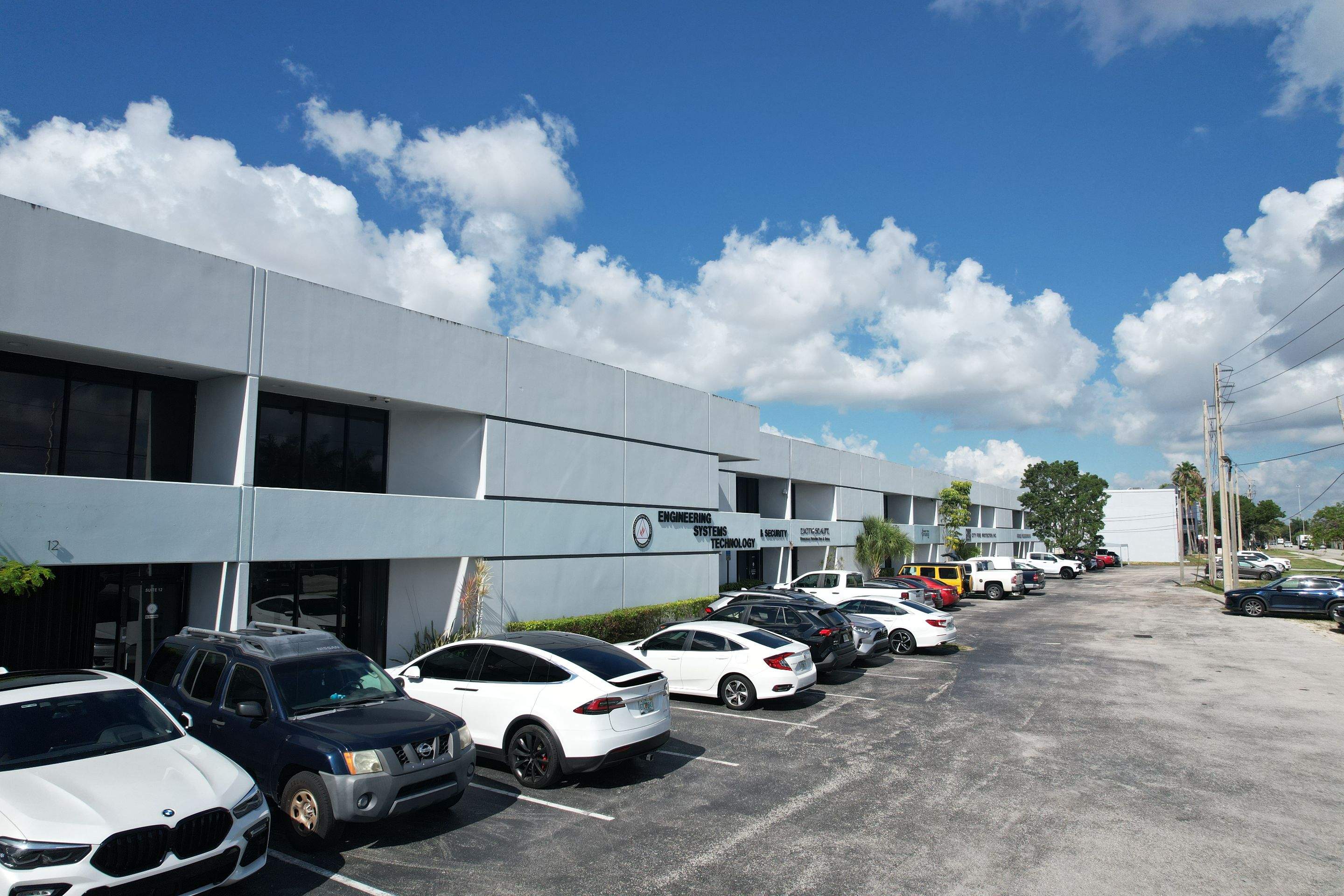 TROW WAREHOUSE CONDO by Souffront Construction & Engineering