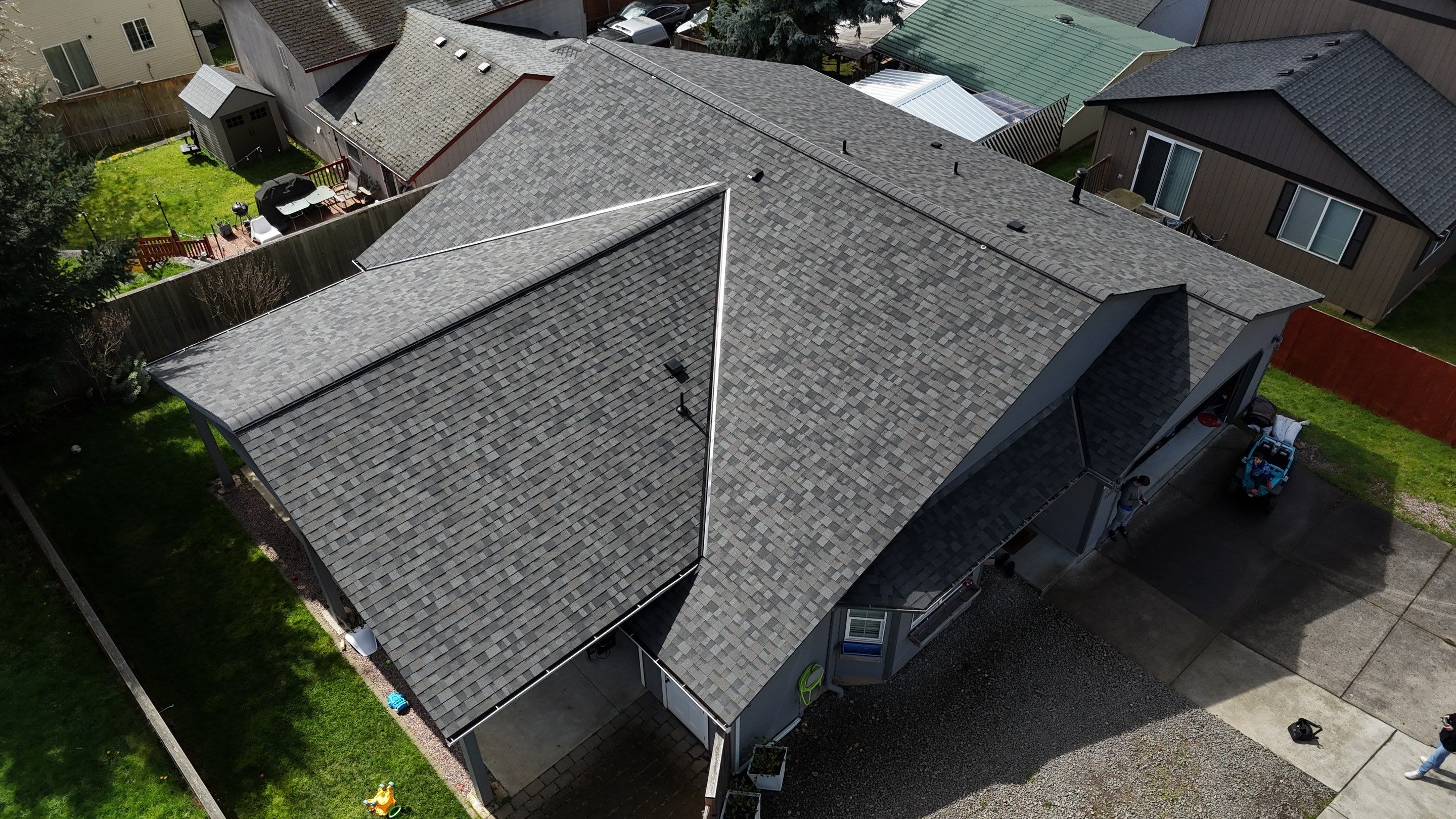 Williamsburg Gray | Roof Replacement in Vancouver, WA 98682 by Valiant Roofing, LLC