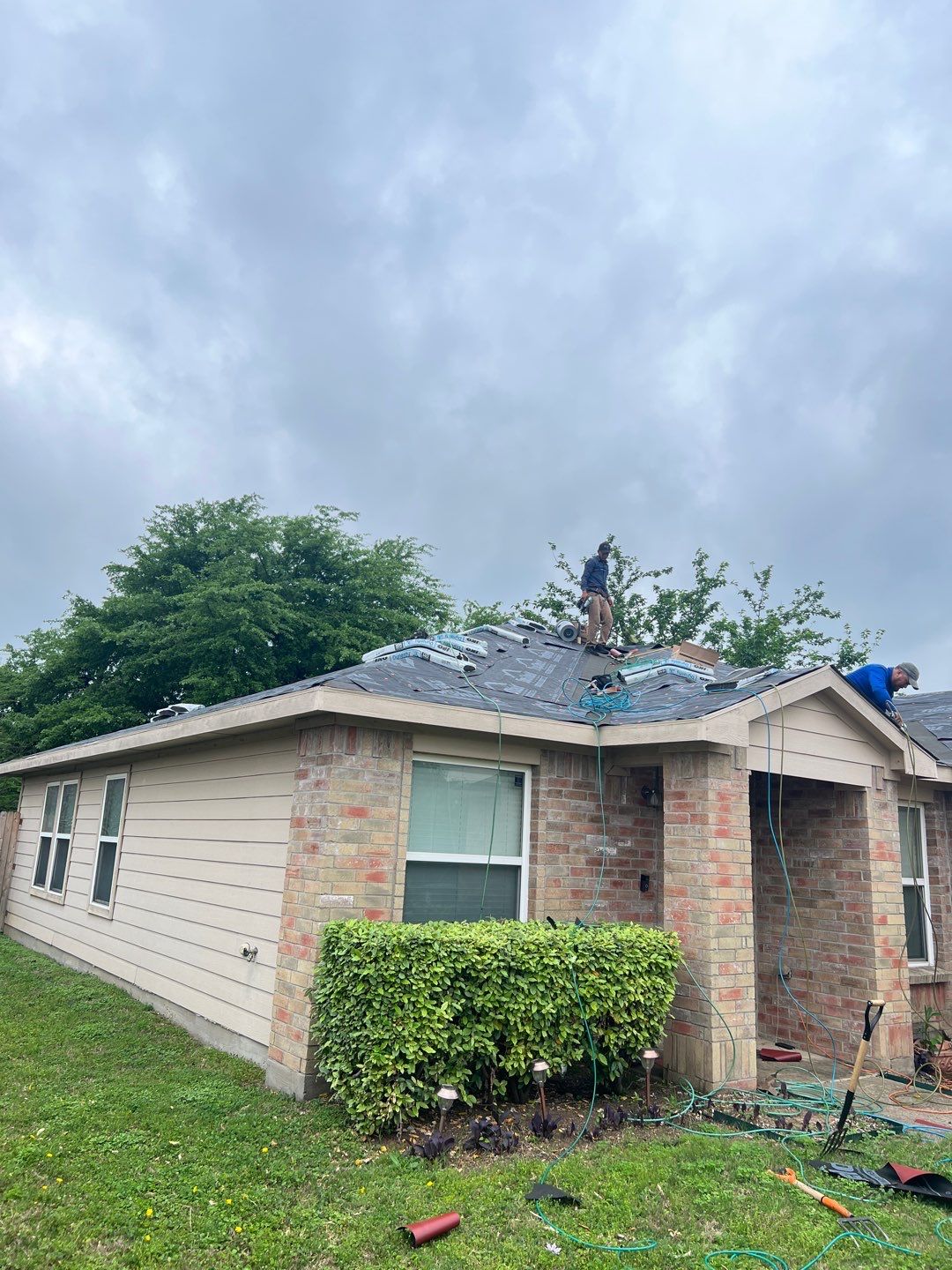 Project in Dallas by Armor Roofing | Exteriors