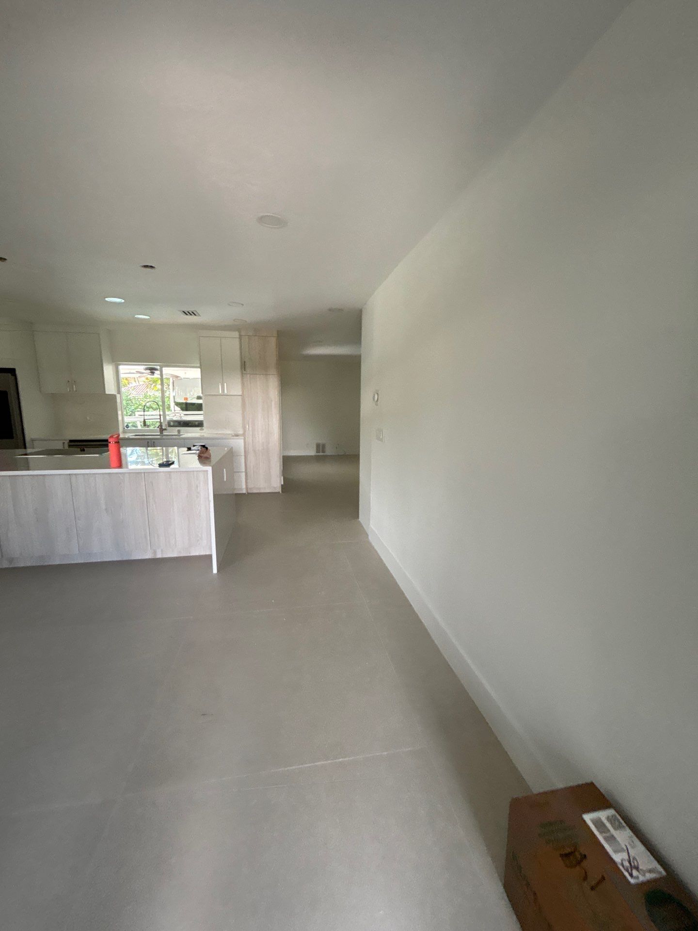 48x48 Flooring - East Boca Raton by Hevi Tile