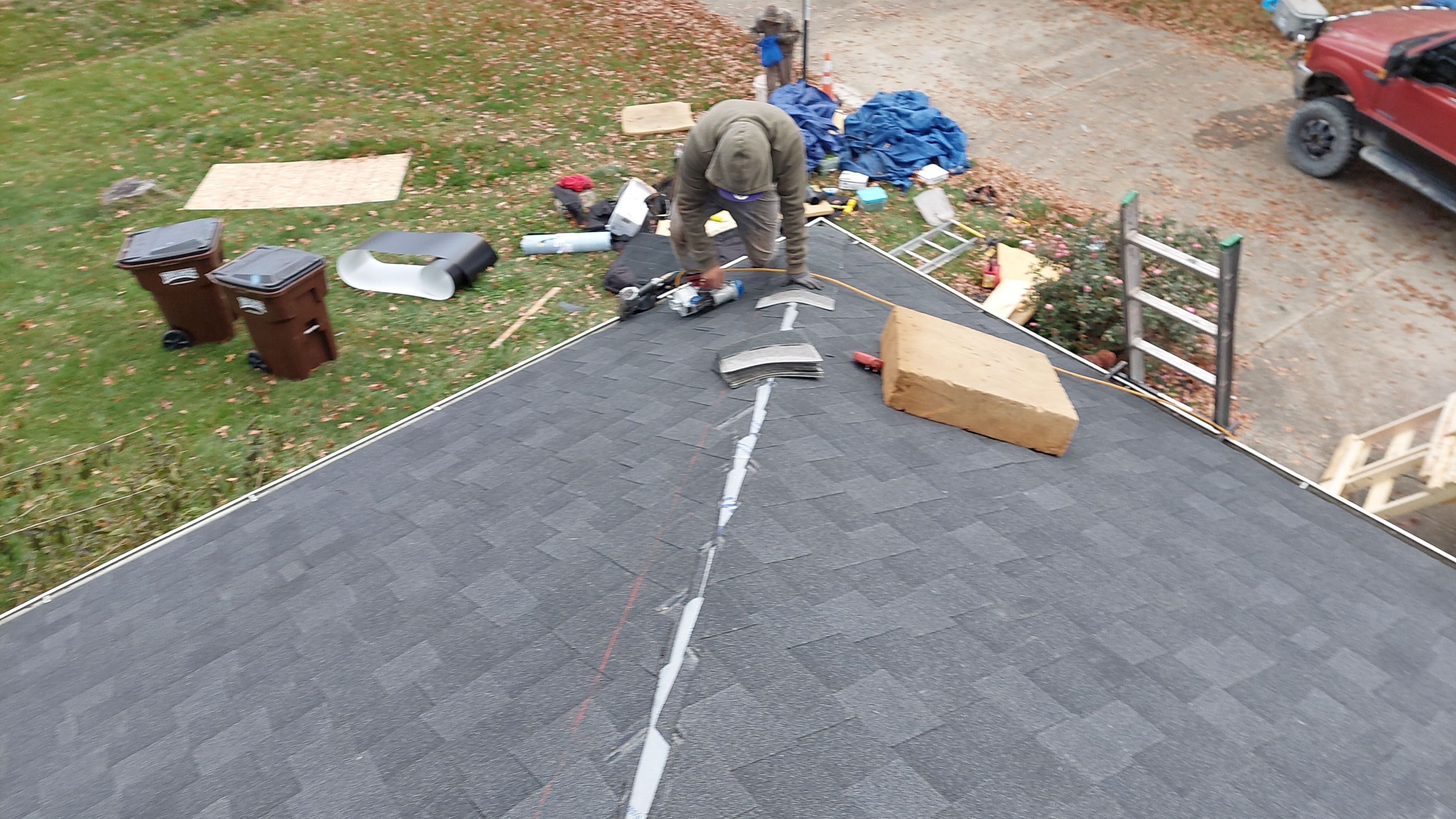Liberty Township - Pristine Black by Tamlin Roofing