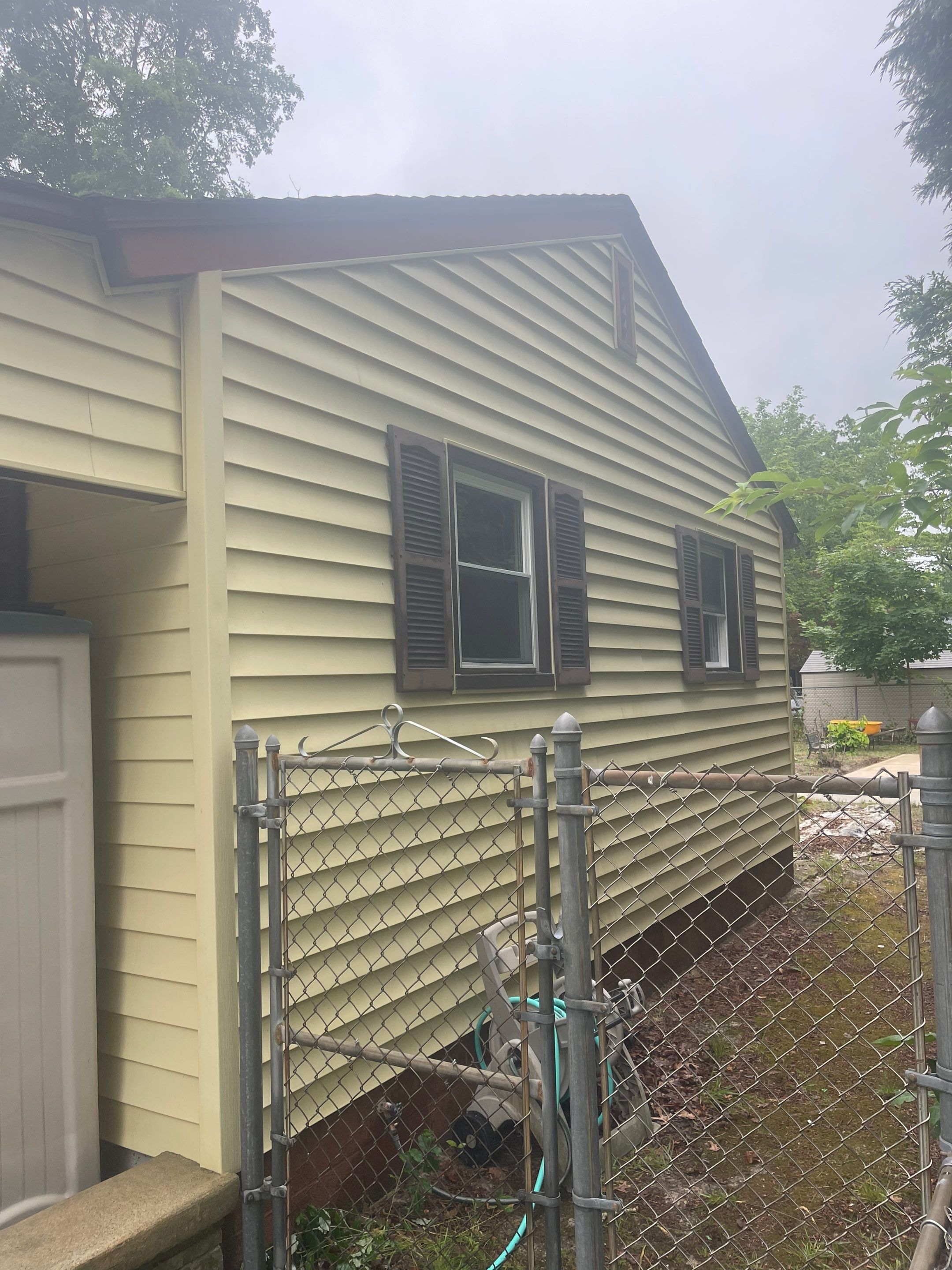 House, Deck & Concrete Cleaning by SJ Exterior