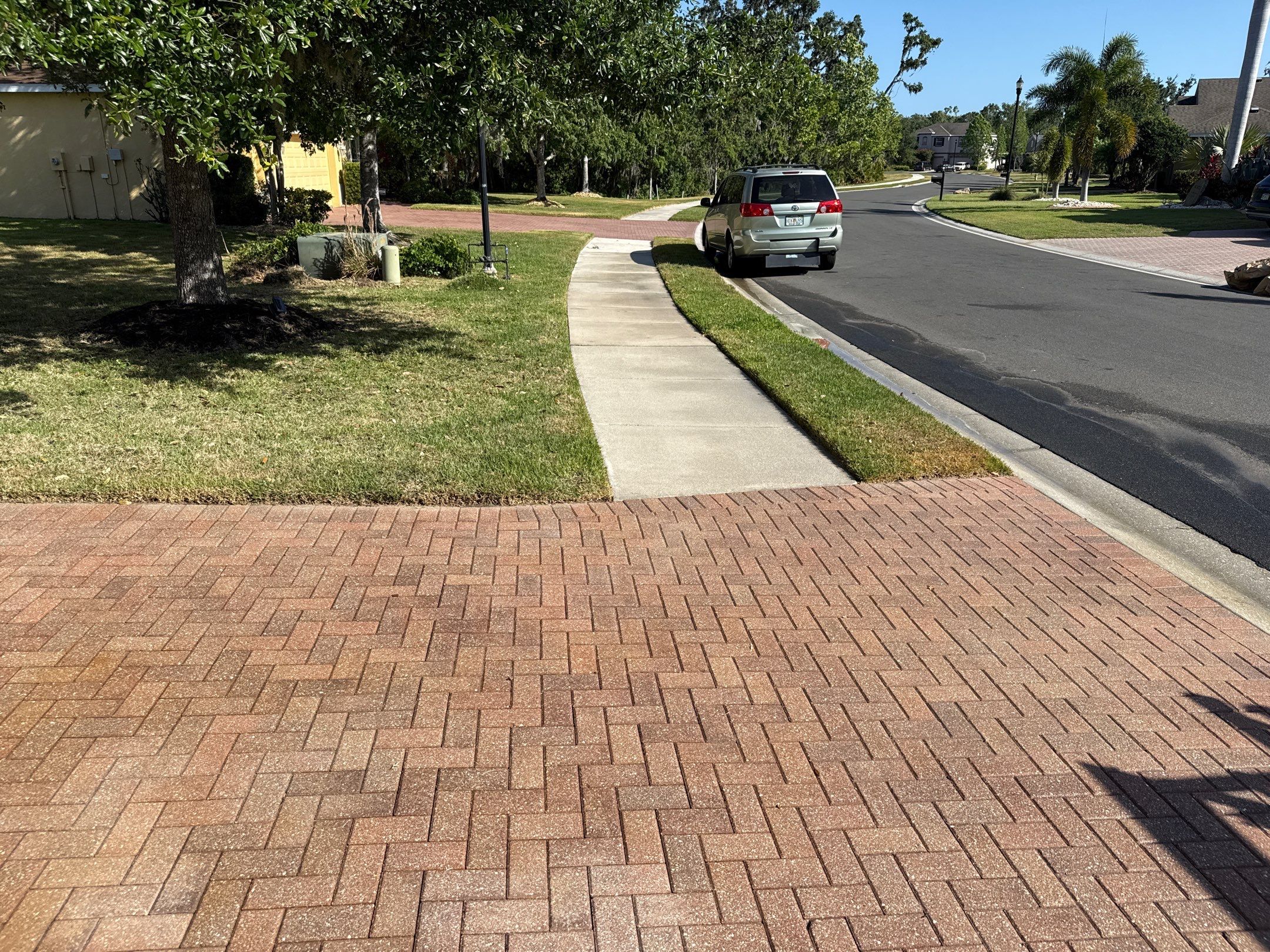 Paver Driveway & Sidewalk Cleaning | Oakleaf Hammock – Ellenton, FL by Sunshine AquaWash