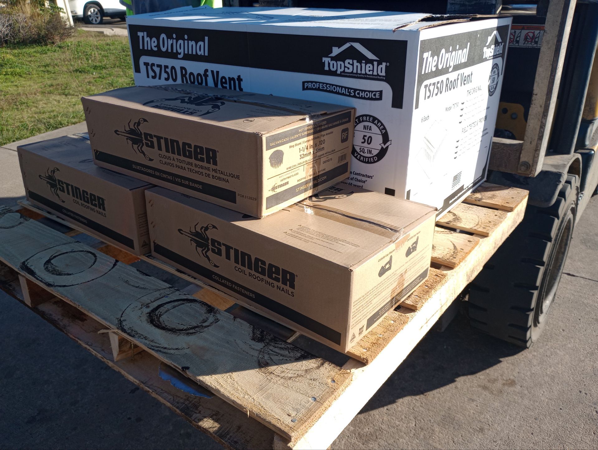 Residential Roofing Installation using Owen's Corning Duration (Lifetime) Shingles by Roof Repair Company